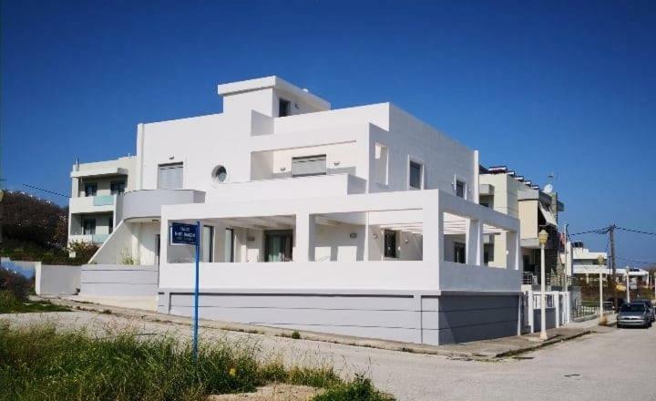 Luxury - Comfy Center Rodos 公寓 *